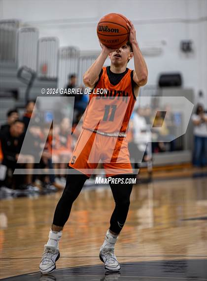 Thumbnail 3 in Harlingen South @ Weslaco East photogallery.