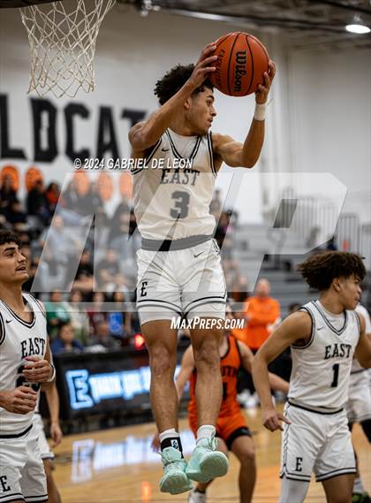 Thumbnail 3 in Harlingen South @ Weslaco East photogallery.