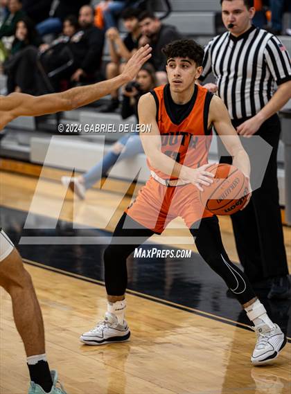 Thumbnail 2 in Harlingen South @ Weslaco East photogallery.