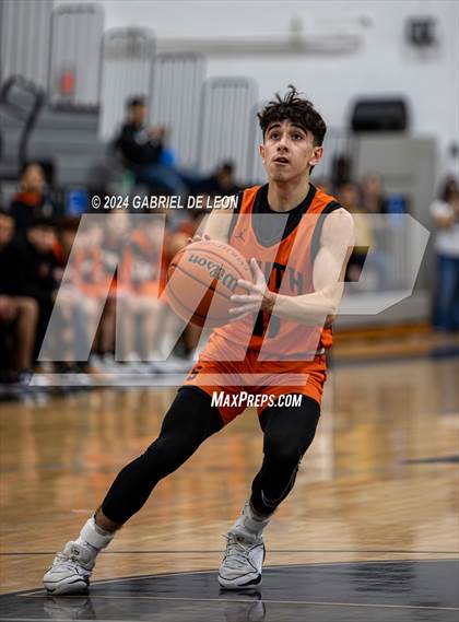 Thumbnail 2 in Harlingen South @ Weslaco East photogallery.