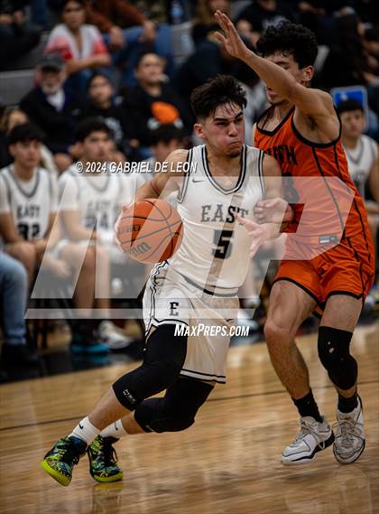 Thumbnail 1 in Harlingen South @ Weslaco East photogallery.