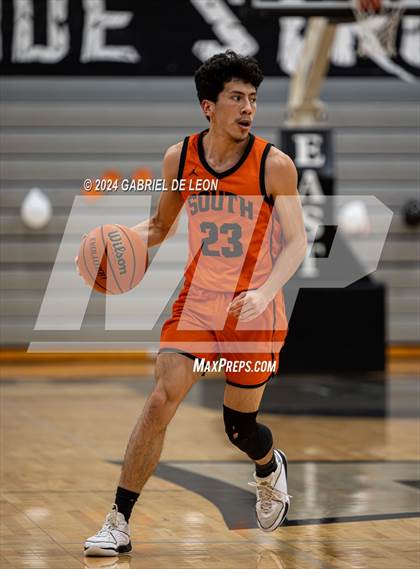 Thumbnail 1 in Harlingen South @ Weslaco East photogallery.