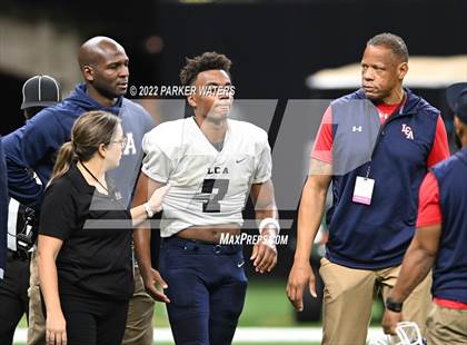Thumbnail 2 in St. Thomas More vs. Lafayette Christian Academy (LHSAA Div II Select Final) photogallery.