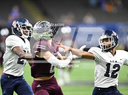 Thumbnail 2 in St. Thomas More vs. Lafayette Christian Academy (LHSAA Div II Select Final) photogallery.