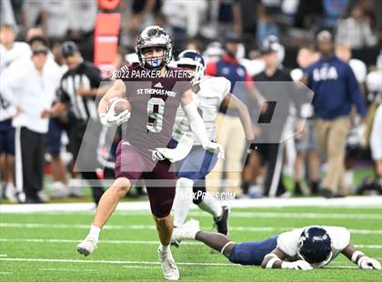 Thumbnail 2 in St. Thomas More vs. Lafayette Christian Academy (LHSAA Div II Select Final) photogallery.