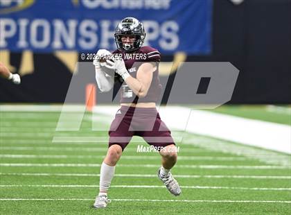 Thumbnail 2 in St. Thomas More vs. Lafayette Christian Academy (LHSAA Div II Select Final) photogallery.