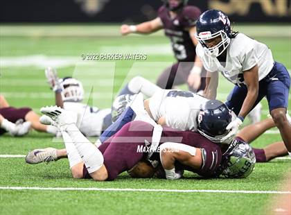 Thumbnail 1 in St. Thomas More vs. Lafayette Christian Academy (LHSAA Div II Select Final) photogallery.