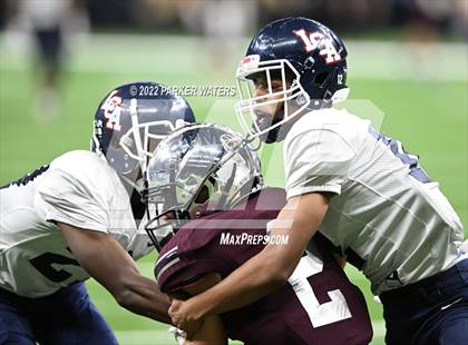 Thumbnail 3 in St. Thomas More vs. Lafayette Christian Academy (LHSAA Div II Select Final) photogallery.