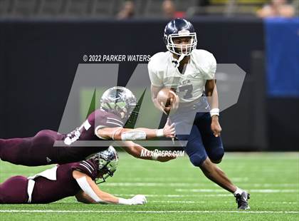 Thumbnail 1 in St. Thomas More vs. Lafayette Christian Academy (LHSAA Div II Select Final) photogallery.