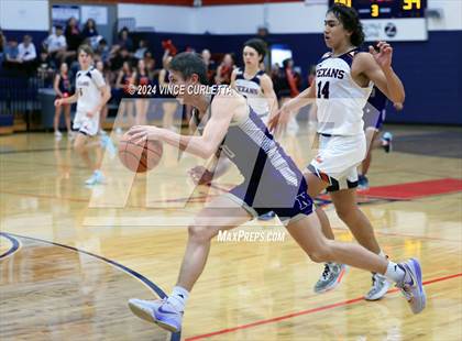 Thumbnail 2 in Navarro @ Wimberley photogallery.