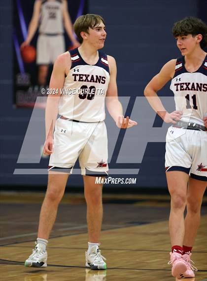 Thumbnail 1 in Navarro @ Wimberley photogallery.