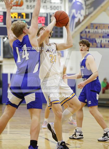 Thumbnail 1 in Covington Catholic @ Newport Central Catholic photogallery.