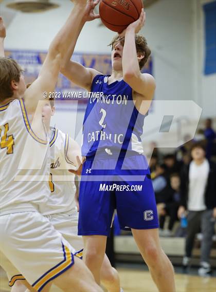 Thumbnail 2 in Covington Catholic @ Newport Central Catholic photogallery.