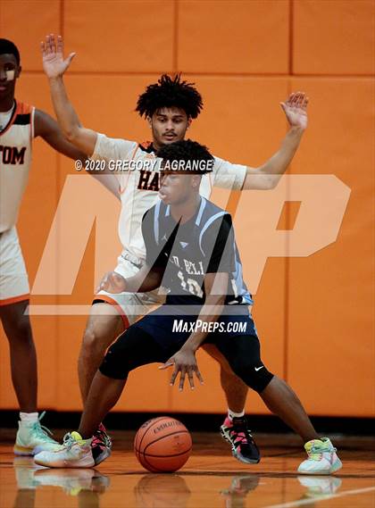 Thumbnail 1 in Bell vs Haltom photogallery.