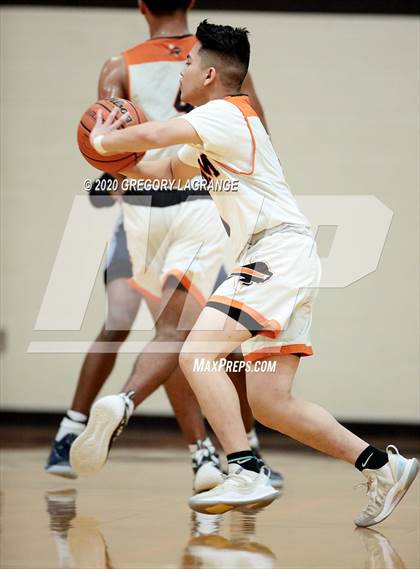 Thumbnail 2 in Bell vs Haltom photogallery.