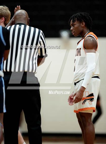Thumbnail 1 in Bell vs Haltom photogallery.