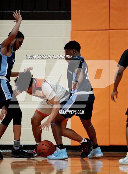 Thumbnail 1 in Bell vs Haltom photogallery.