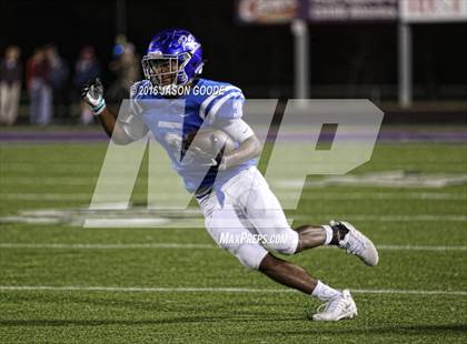Thumbnail 2 in Caldwell vs. Robinson (UIL 4A D2 Bi-District Playoff) photogallery.