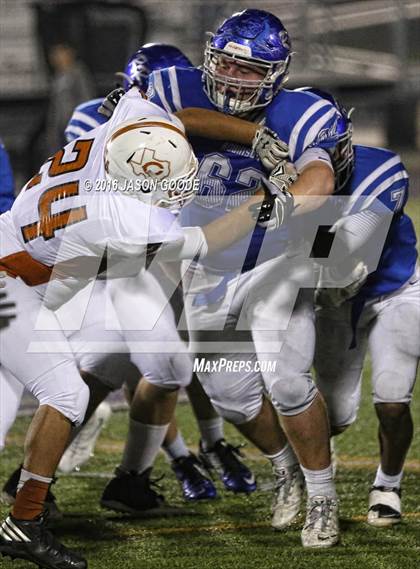 Thumbnail 3 in Caldwell vs. Robinson (UIL 4A D2 Bi-District Playoff) photogallery.