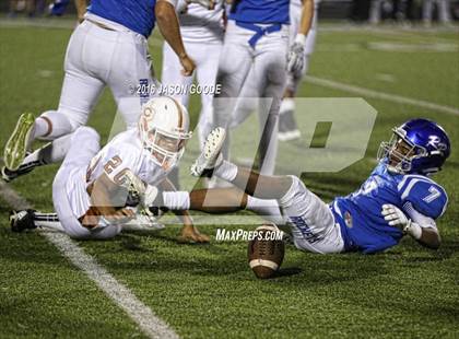 Thumbnail 3 in Caldwell vs. Robinson (UIL 4A D2 Bi-District Playoff) photogallery.