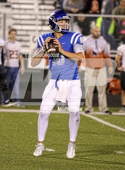 Thumbnail 2 in Caldwell vs. Robinson (UIL 4A D2 Bi-District Playoff) photogallery.