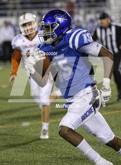 Thumbnail 2 in Caldwell vs. Robinson (UIL 4A D2 Bi-District Playoff) photogallery.