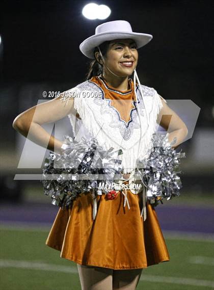 Thumbnail 3 in Caldwell vs. Robinson (UIL 4A D2 Bi-District Playoff) photogallery.