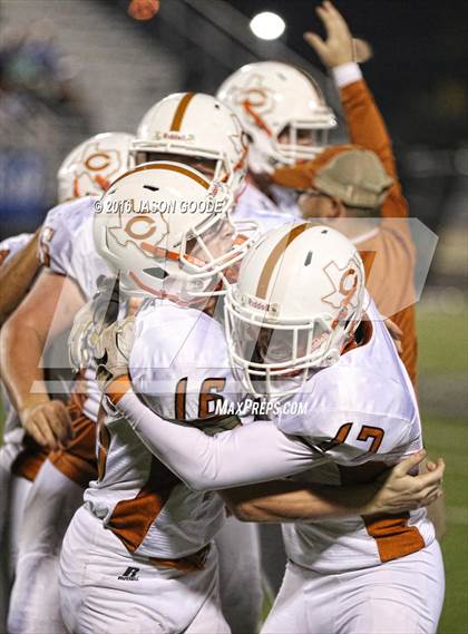 Thumbnail 3 in Caldwell vs. Robinson (UIL 4A D2 Bi-District Playoff) photogallery.