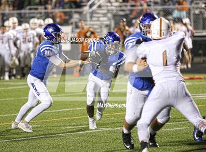 Thumbnail 3 in Caldwell vs. Robinson (UIL 4A D2 Bi-District Playoff) photogallery.