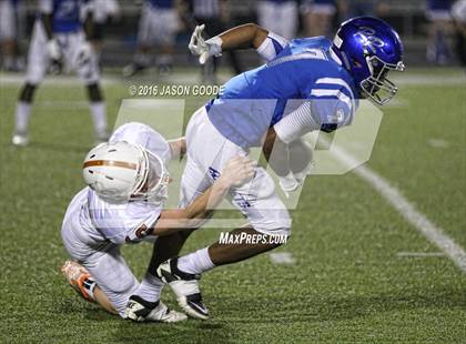 Thumbnail 2 in Caldwell vs. Robinson (UIL 4A D2 Bi-District Playoff) photogallery.