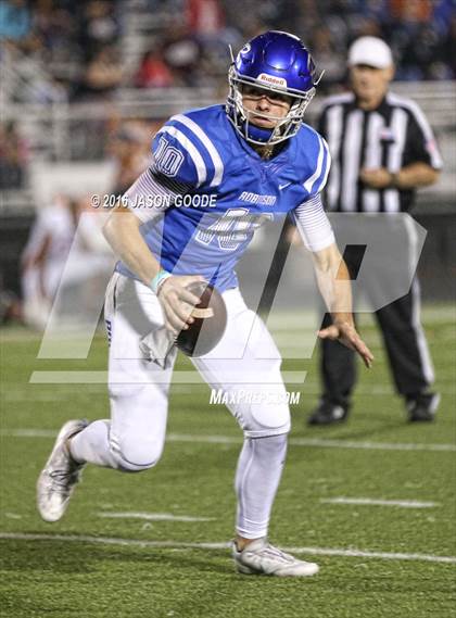 Thumbnail 3 in Caldwell vs. Robinson (UIL 4A D2 Bi-District Playoff) photogallery.