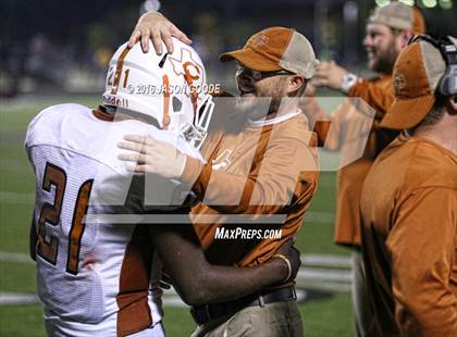 Thumbnail 2 in Caldwell vs. Robinson (UIL 4A D2 Bi-District Playoff) photogallery.