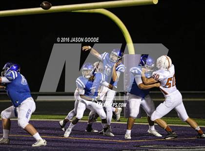 Thumbnail 1 in Caldwell vs. Robinson (UIL 4A D2 Bi-District Playoff) photogallery.