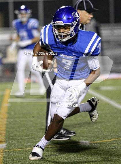 Thumbnail 3 in Caldwell vs. Robinson (UIL 4A D2 Bi-District Playoff) photogallery.