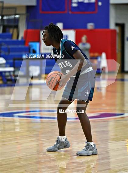 Thumbnail 2 in Loudon vs Siegel (Under Armour Classic) photogallery.