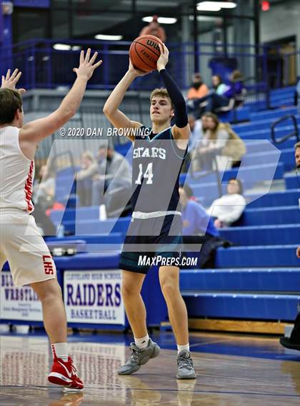 Thumbnail 2 in Loudon vs Siegel (Under Armour Classic) photogallery.