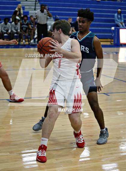 Thumbnail 1 in Loudon vs Siegel (Under Armour Classic) photogallery.