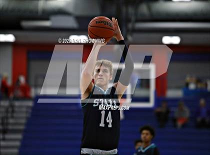 Thumbnail 1 in Loudon vs Siegel (Under Armour Classic) photogallery.