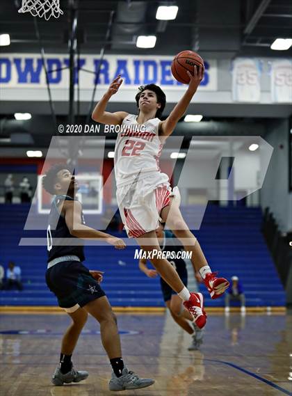 Thumbnail 2 in Loudon vs Siegel (Under Armour Classic) photogallery.