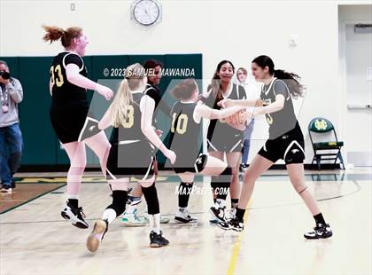 Thumbnail 2 in Oak Park vs  St. Monica (CIF SS Division 5A Championship) photogallery.