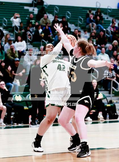 Thumbnail 3 in Oak Park vs  St. Monica (CIF SS Division 5A Championship) photogallery.