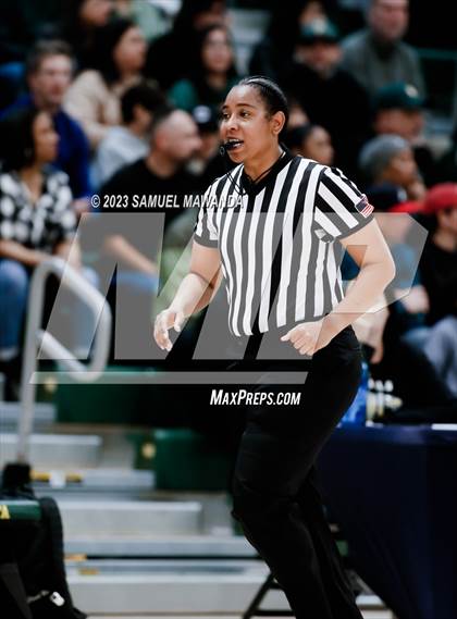 Thumbnail 2 in Oak Park vs  St. Monica (CIF SS Division 5A Championship) photogallery.