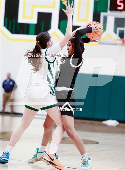Thumbnail 2 in Oak Park vs  St. Monica (CIF SS Division 5A Championship) photogallery.