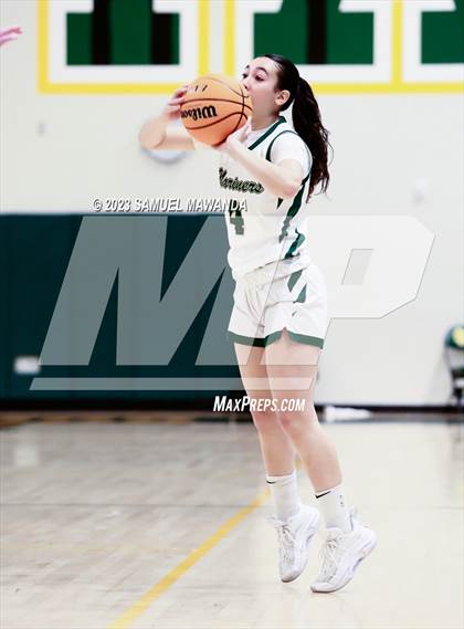 Thumbnail 3 in Oak Park vs  St. Monica (CIF SS Division 5A Championship) photogallery.