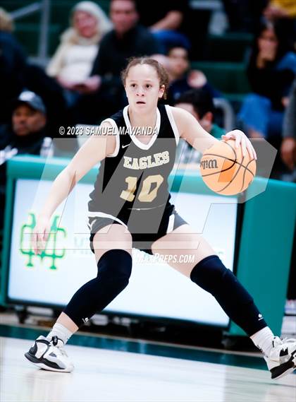 Thumbnail 2 in Oak Park vs  St. Monica (CIF SS Division 5A Championship) photogallery.