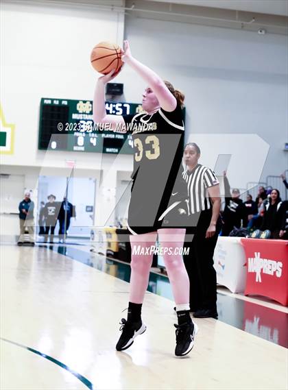 Thumbnail 2 in Oak Park vs  St. Monica (CIF SS Division 5A Championship) photogallery.