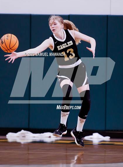 Thumbnail 2 in Oak Park vs  St. Monica (CIF SS Division 5A Championship) photogallery.