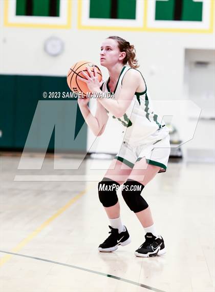 Thumbnail 2 in Oak Park vs  St. Monica (CIF SS Division 5A Championship) photogallery.