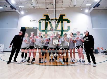 Thumbnail 2 in Oak Park vs  St. Monica (CIF SS Division 5A Championship) photogallery.