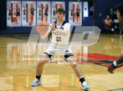 Thumbnail 1 in Lockhart vs. Wimberley (Wimberley Hoopfest) photogallery.